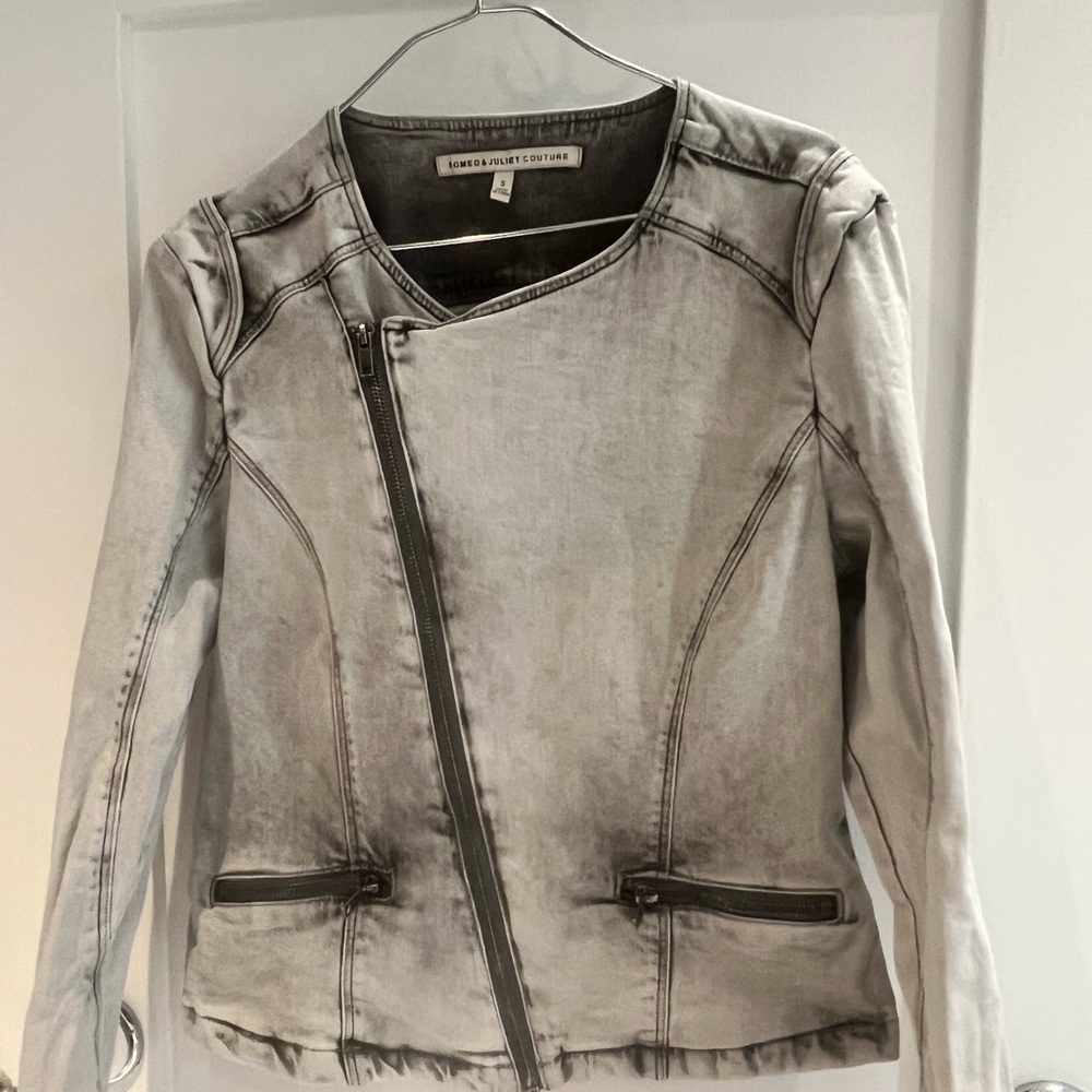 Romeo and Juliet Couture Gray Studded Jean Women's Jacket - Picture 2 of 8